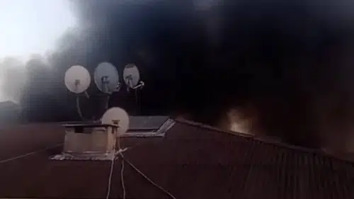 Küçükçekmece'deki kentsel dönüşüm alanında gece yangını