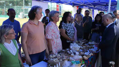 Aydınlı kadınlar el emeği ürünlerini satışa sundu