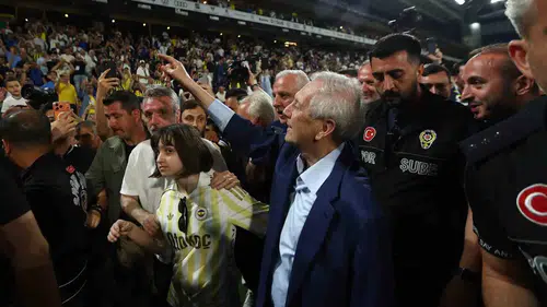 Aziz Yıldırım Fenerbahçe'de 8 yıllık arayı noktaladı