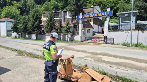 Ayder’de hız yapan ahşap araca jandarma el koydu