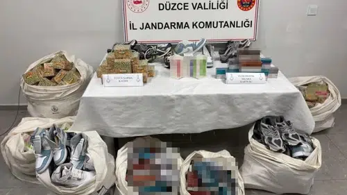 Düzce’de kargolara gizlenmiş kaçak ürün operasyonu