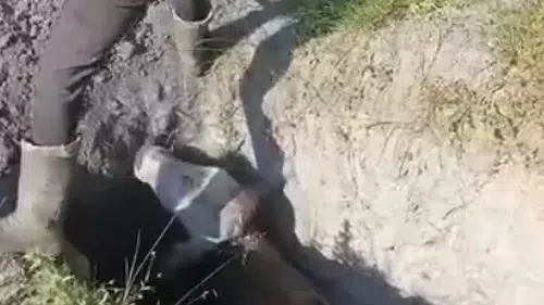 İnegöl'de definecilerin açtığı çukur tehlike saçıyor