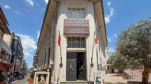 Efeler Haziran ayında sanatla nefes alacak