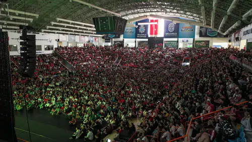 Konyalılar milli maç için sabahın köründe salona koştu