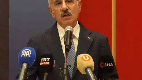 Ulaştırma Bakanı Uraloğlu Gümüşhane’de seçim ve yatırım turuna çıktı