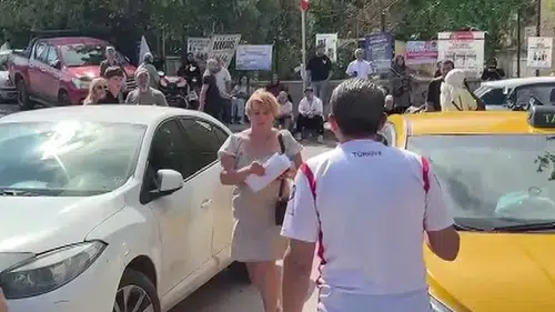 YKS günü Bursa sokaklarında sınavla yarışan öğrenciler