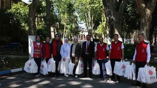 Vakıflar Müdürlüğü Darülaceze sakinlerini unutmadı