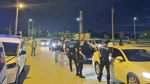 Afyonkarahisar’da geniş kapsamlı asayiş ve trafik denetimi yapıldı