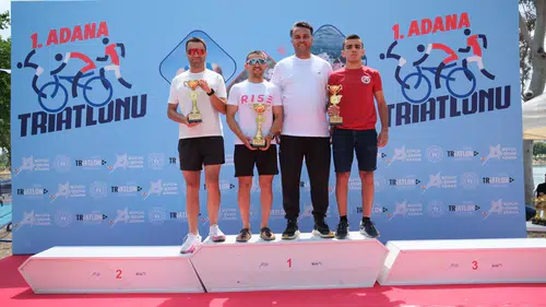 Adana ilk kez triatlon heyecanına ev sahipliği yaptı