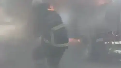 Hatay'da alev alan traktör şiddetli bir patlamayla küle döndü