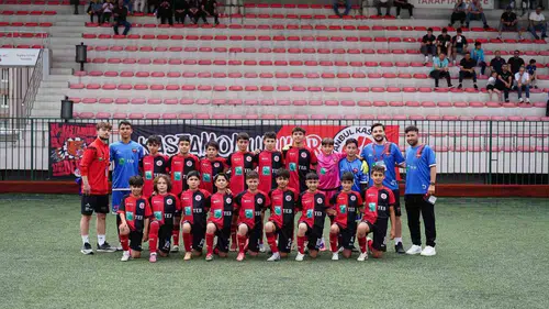 İstanbul Kastamonuspor U13 takımı namağlup şampiyonluğunu ilan etti