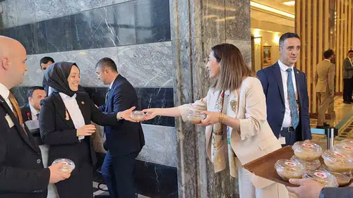 Meclis koridorlarında muharrem ayı bereketi