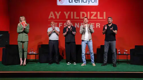 2002’nin efsaneleri Bursa’da futbolu konuştu