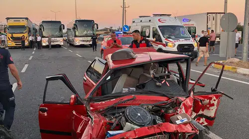 Edremit'te kavşak kazası iki gencin hayatını söndürdü