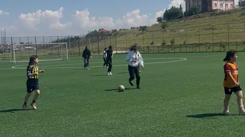 Eskişehir Beylikova’da kızlar için futbol dönemi başladı