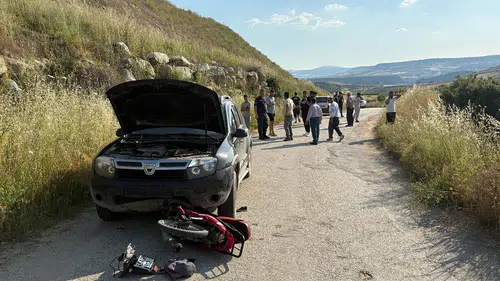 Manisa Kula'da cip ile motosiklet çarpıştı Bir yaralı