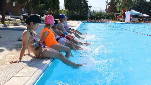 Şehzadeler’de çocuklara yazlık yüzme kursu dönemi başlıyor