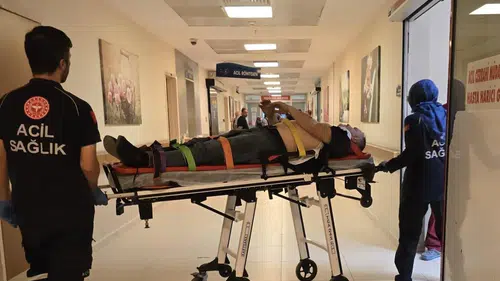 İnegöl'de ticari araç yoldan çıktı