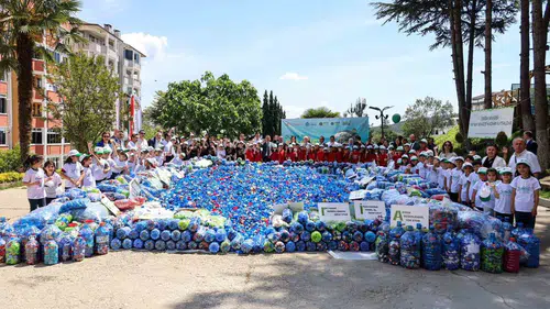 Bilecik’te toplanan 4,5 ton kapak engellilere tekerlekli sandalye olacak