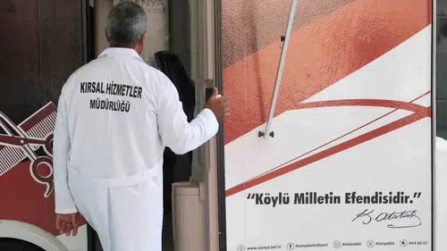 Alanya'nın uzak köylerine kuaför hizmeti ayağa geldi
