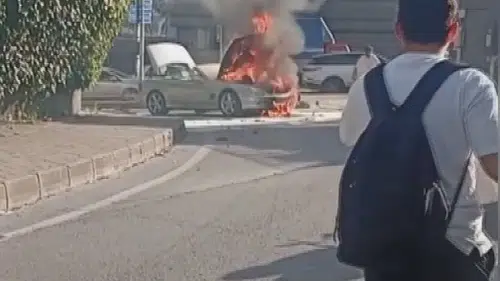 Şişli trafiğinde korkutan araç yangını