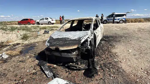 Eskişehir’de dehşet anları Eşi otomobilini ateşe verdi