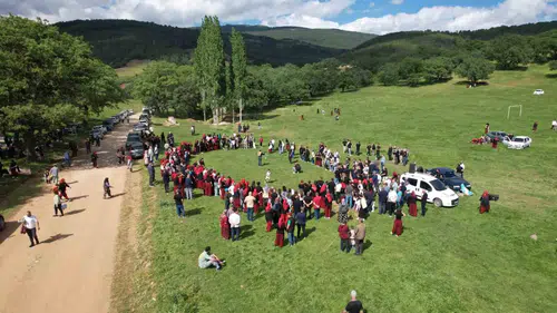 Sındırgı Düğüncüler köyünde yayla şenliği rüzgarı esti