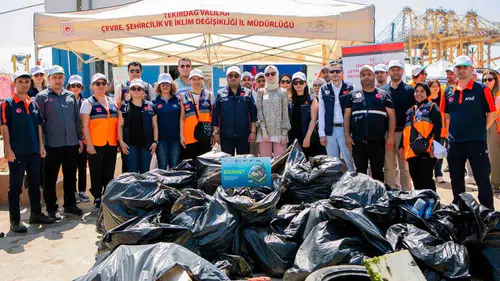 Tekirdağ deniz dibindeki çöpleri temizledi