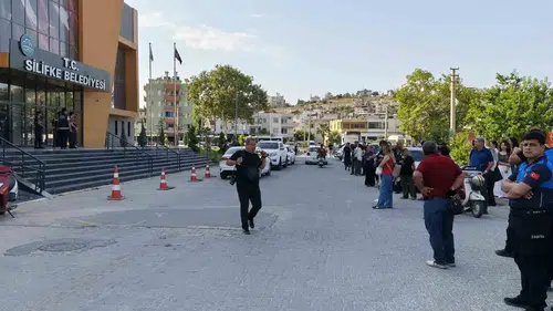 Silifke Belediyesinde jandarma baskını ve gözaltı dalgası
