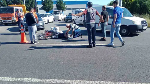 Düzce’de bisikletli yaşlı adama otomobil çarptı