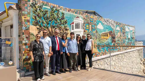 Mudanya sahilinde engelleri aşan dev sanat eseri