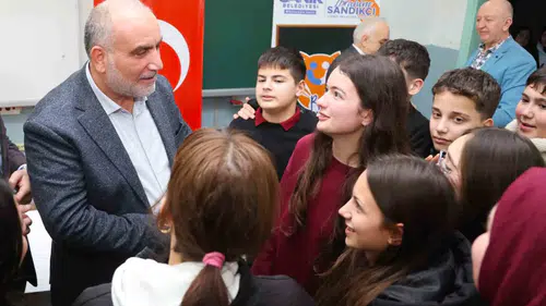 Canik Belediyesi sınav maratonundaki gençlere destek elini uzatıyor