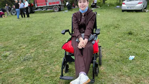 Azra sahalara dönmek için gün sayıyor