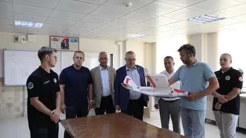 Edremitli genç mucitlere belediyeden teknoloji desteği