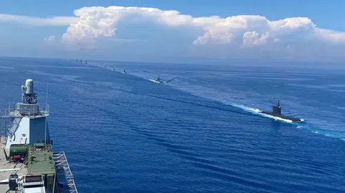 Antalya açıklarında dev gövde gösterisi