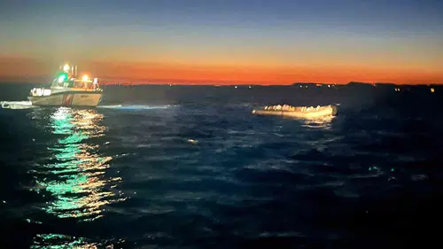 Ayvacık açıklarında mahsur kalan 30 kişi kurtarıldı
