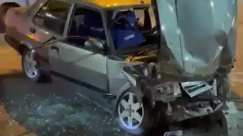 Niğde yolunda iki araç çarpıştı 4 yaralı