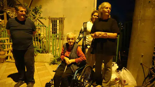 İzmit'te mutfak tavanı çöktü Beş kişilik aile son anda kurtuldu