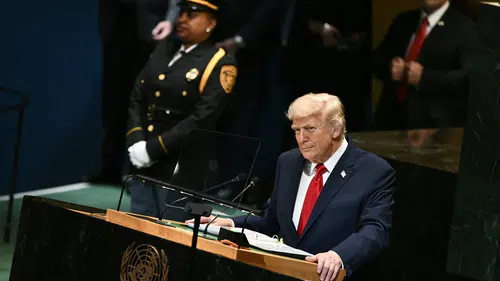 Trump'ın İran hamlesine Temsilciler Meclisi'nden kısıtlama geldi