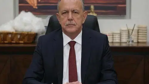 Söke'de çiftçi buğdayını satamıyor