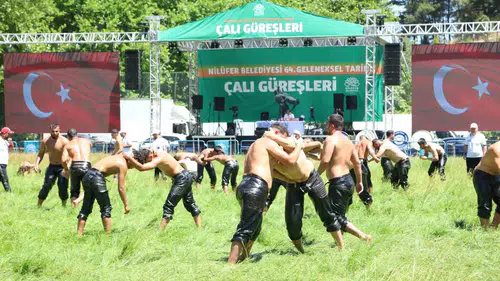 Bursa er meydanında büyük rekabet ve rekor ağalık bedeli
