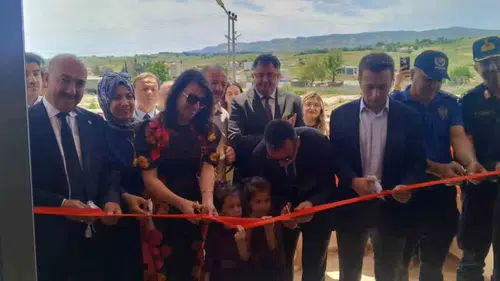 Gölbaşı'nda kursiyerlerin el emeği göz nuru eserleri görücüye çıktı