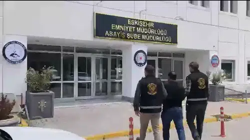 Eskişehir polisi aranan dört suçluyu kıskıvrak yakaladı
