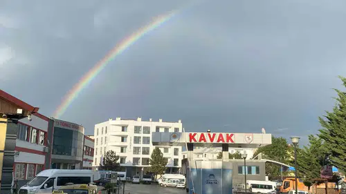 Samsun Kavak semalarında yağmur sonrası renkli manzara