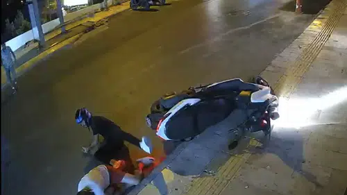Bodrum’da motosikletlerin çarpışma anı kameraya yansıdı