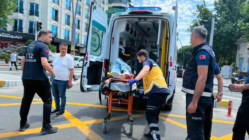 Batman'da trafik kazası Motosikletli ve çocuk yaya hastaneye kaldırıldı