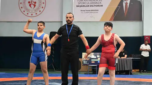 Erzurumun minik pehlivanları Ankara yolcusu