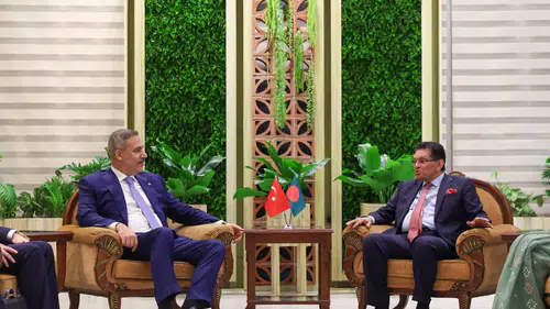 Dışişleri Bakanı Fidan Bangladeşli mevkidaşıyla görüştü