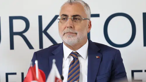 Bakan Işıkhan İsviçre'deki Türklerle buluştu Yeni yasal düzenleme geliyor