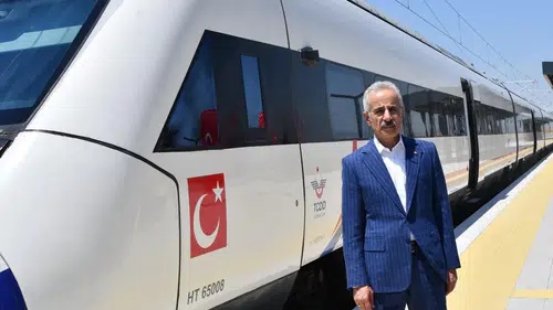 Edirne ve İstanbul arası 1,5 saate iniyor
